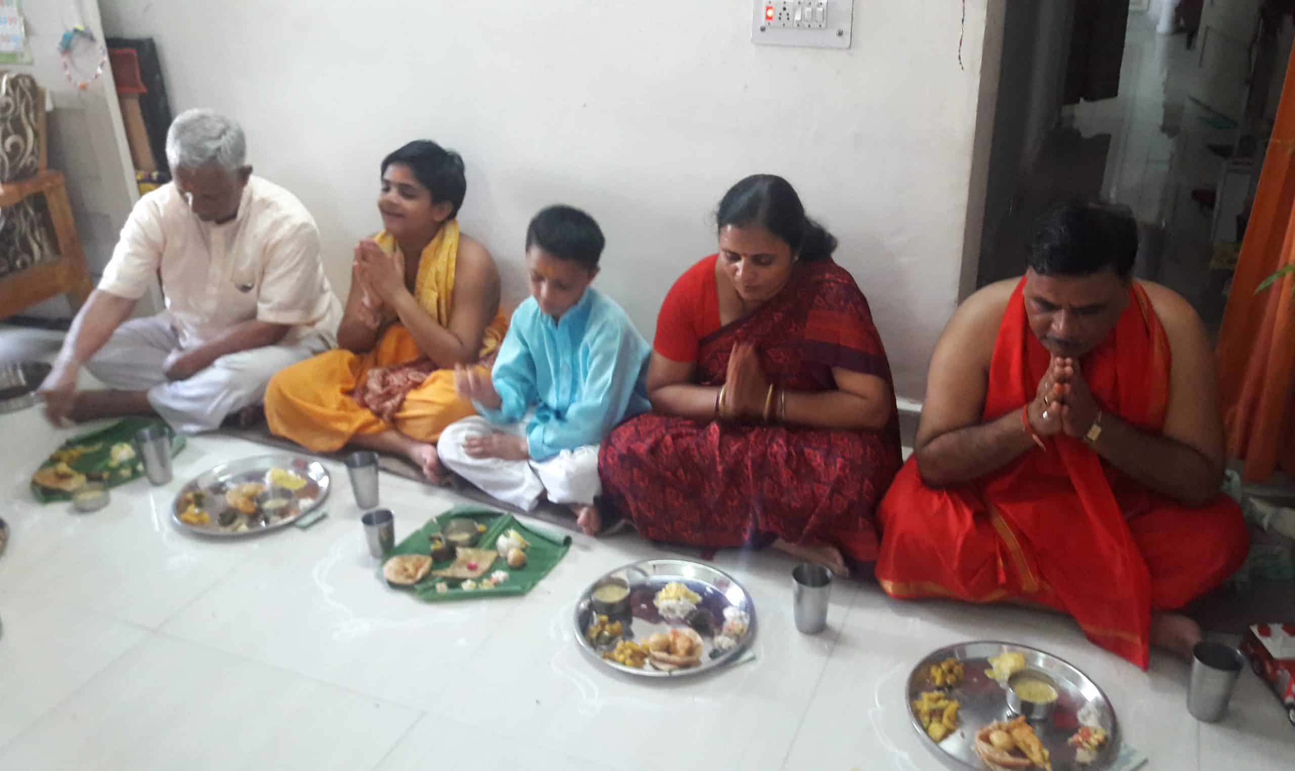 Why The Indian Way Of Sitting On The Floor And Eating Is Good For Health